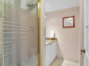 2500 Parkview Dr 2411, Hallandale Beach FL 33009