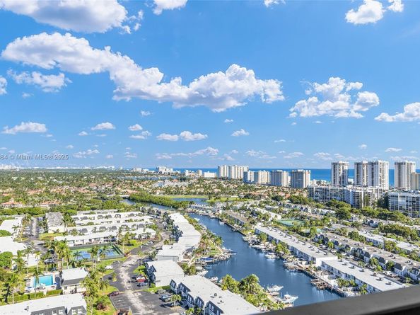 2500 Parkview Dr 2411, Hallandale Beach FL 33009