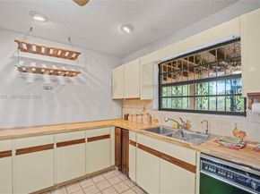 9730 SW 44th St, Miami FL 33165