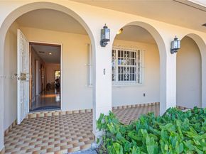 9730 SW 44th St, Miami FL 33165