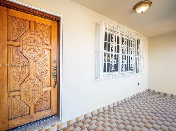 9730 SW 44th St, Miami FL 33165