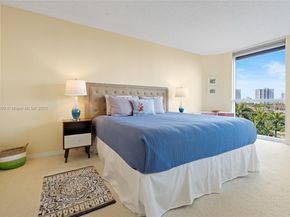 21205 Yacht Club Dr 707, Aventura FL 33180