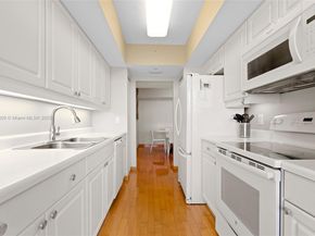 21205 Yacht Club Dr 707, Aventura FL 33180