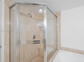 21205 Yacht Club Dr 707, Aventura FL 33180