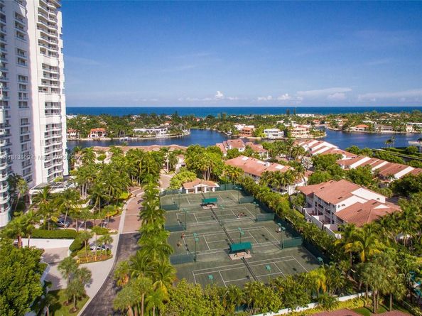 21205 Yacht Club Dr 707, Aventura FL 33180