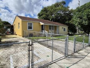 610 E 6th Pl, Hialeah FL 33010