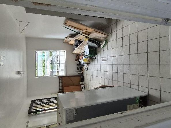 610 E 6th Pl, Hialeah FL 33010
