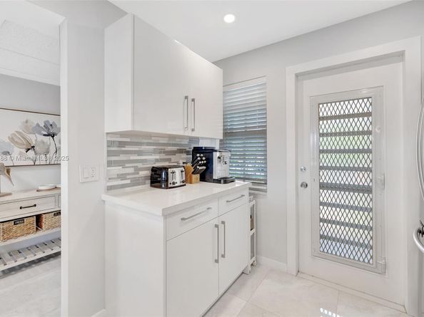 3091 N Course Dr 305, Pompano Beach FL 33069