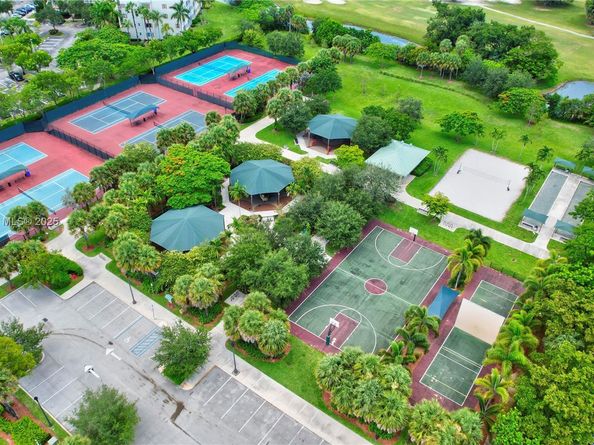 3091 N Course Dr 305, Pompano Beach FL 33069