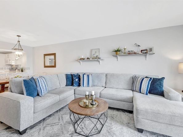 3091 N Course Dr 305, Pompano Beach FL 33069