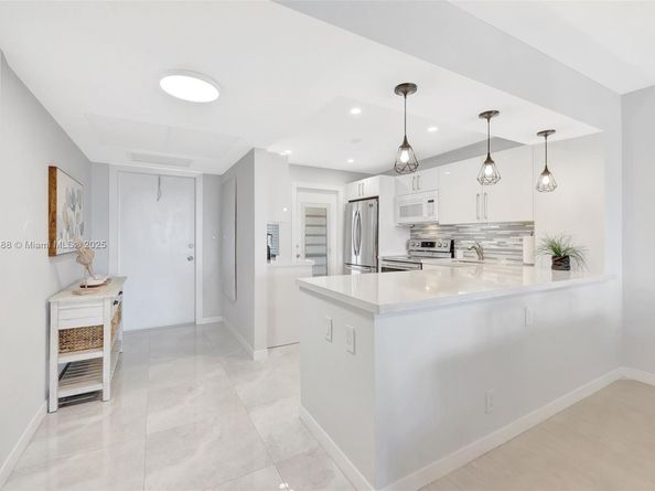 3091 N Course Dr 305, Pompano Beach FL 33069