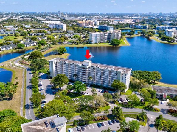 3091 N Course Dr 305, Pompano Beach FL 33069
