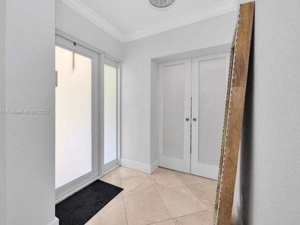 10110 SW 66th St, Miami FL 33173