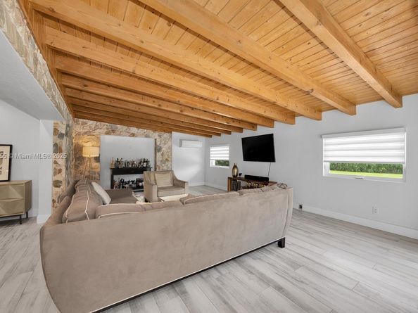 10110 SW 66th St, Miami FL 33173