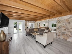 10110 SW 66th St, Miami FL 33173