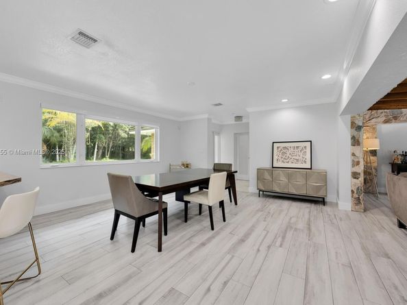 10110 SW 66th St, Miami FL 33173