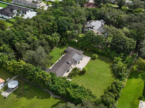 10110 SW 66th St, Miami FL 33173