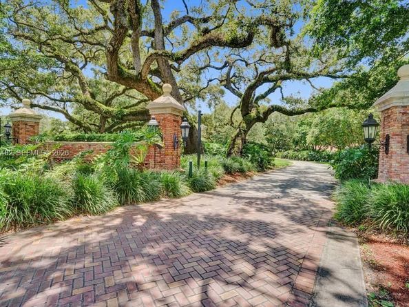 2932 Oak Park Cir, Davie FL 33328