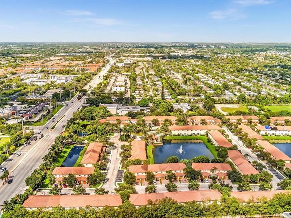 3226 NW 31st Ter, Oakland Park FL 33309