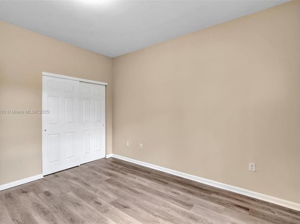 3226 NW 31st Ter, Oakland Park FL 33309