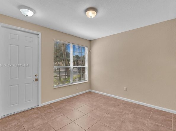 3226 NW 31st Ter, Oakland Park FL 33309