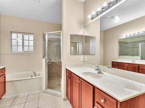 3226 NW 31st Ter, Oakland Park FL 33309