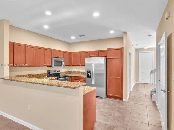 3226 NW 31st Ter, Oakland Park FL 33309