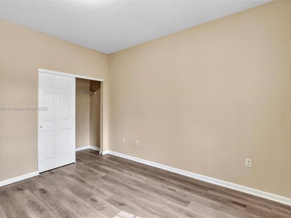 3226 NW 31st Ter, Oakland Park FL 33309