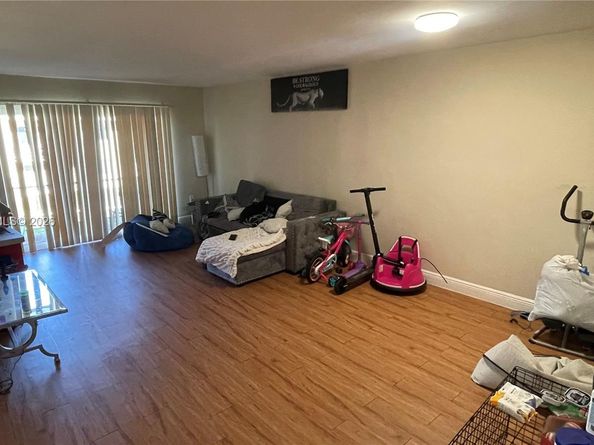 505 NW 177th St 212, Miami Gardens FL 33169