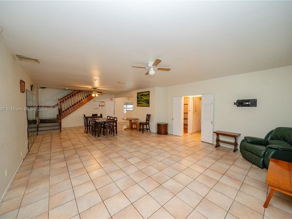 218 SW 14th Ct, Fort Lauderdale FL 33315
