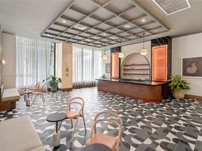 11 NE 6th St 2104, Miami FL 33132