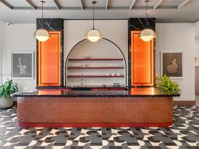 11 NE 6th St 2104, Miami FL 33132