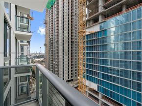 11 NE 6th St 2104, Miami FL 33132