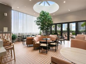 11 NE 6th St 2104, Miami FL 33132