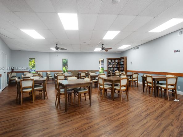 300 Berkley Rd 108, Hollywood FL 33024