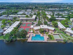 300 Berkley Rd 108, Hollywood FL 33024