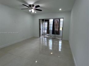 300 Berkley Rd 108, Hollywood FL 33024