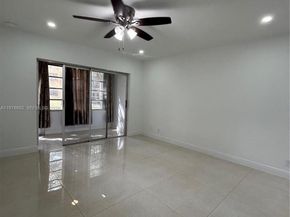 300 Berkley Rd 108, Hollywood FL 33024