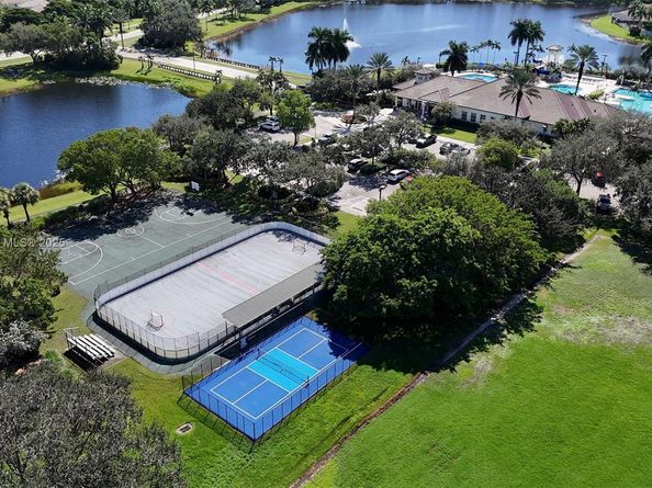 2103 Borealis Way, Weston FL 33327