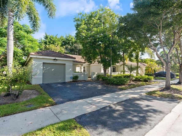 2103 Borealis Way, Weston FL 33327