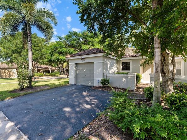 2103 Borealis Way, Weston FL 33327