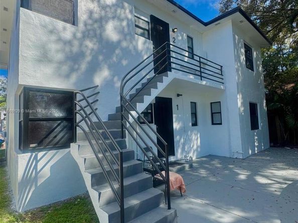 530 NE 71st St, Miami FL 33138
