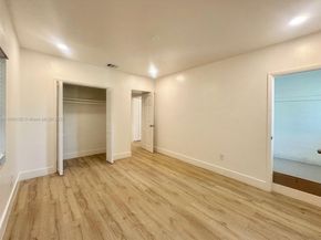 530 NE 71st St, Miami FL 33138