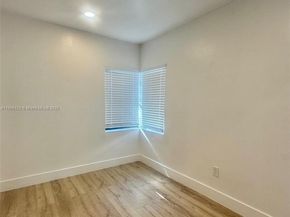 530 NE 71st St, Miami FL 33138