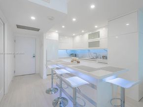 2301 Collins Ave 811, Miami Beach FL 33139