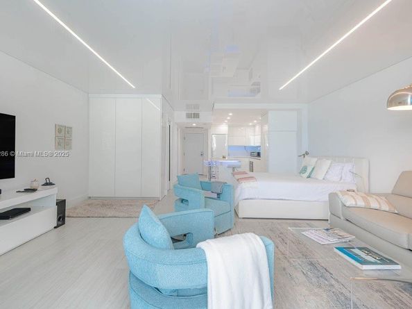 2301 Collins Ave 811, Miami Beach FL 33139