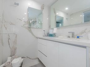 2301 Collins Ave 811, Miami Beach FL 33139