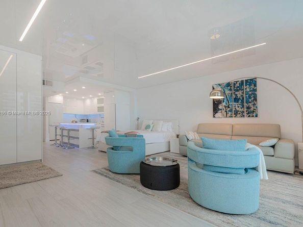 2301 Collins Ave 811, Miami Beach FL 33139