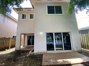 3223 SE 2nd Dr, Homestead FL 33033