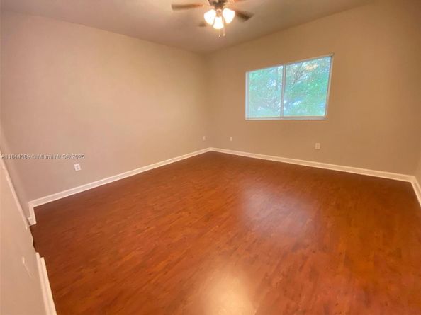 3223 SE 2nd Dr, Homestead FL 33033